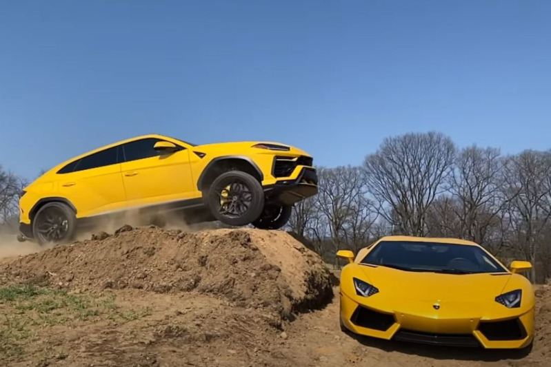 Lamborghini Aventador Urus Salto