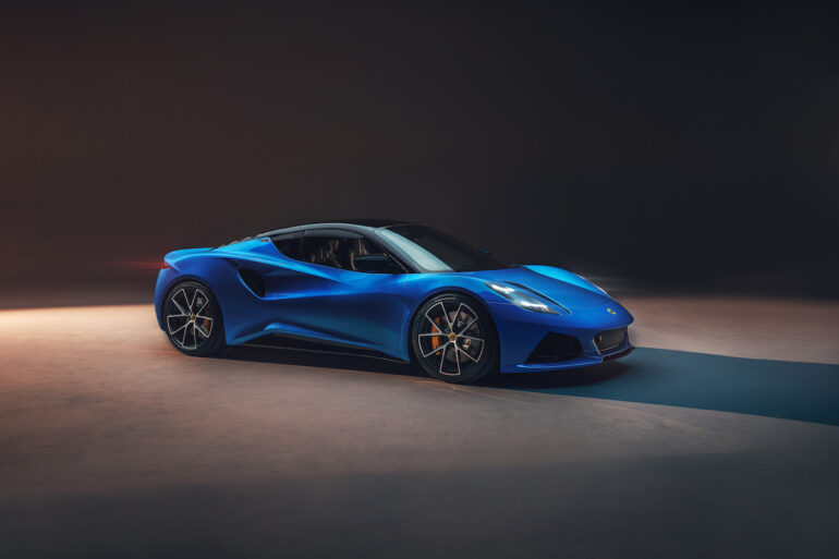 Lotus Emira. Il canto del cigno del motore a combustione