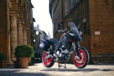 MY22 Ducati Multistrada V2S Grey DYN 98 UC338697 High