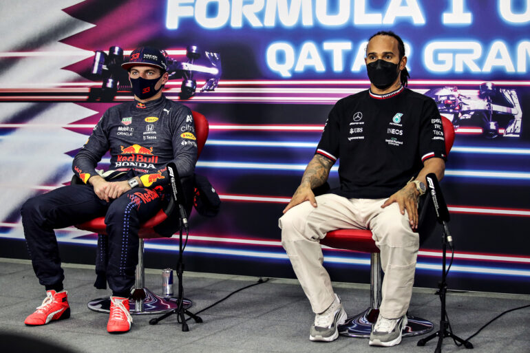 Hamilton e Verstappen