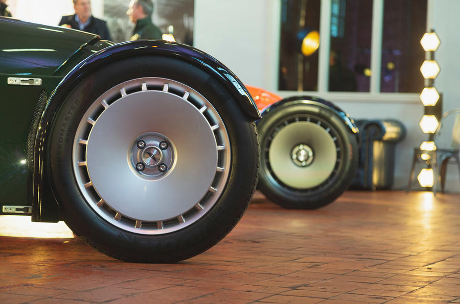 91 morgan super 3 2022 autocar green alloy wheels