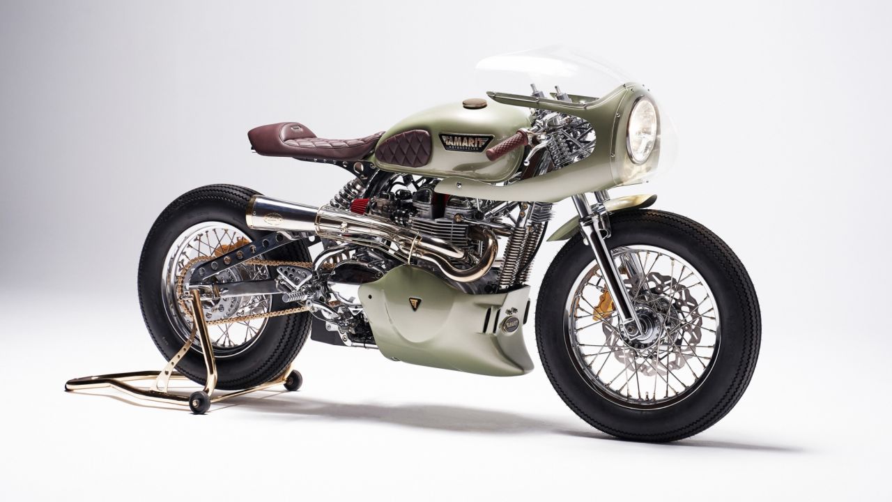triumph thruxton 900 cafe racer jade 11 min 2048x1152 1