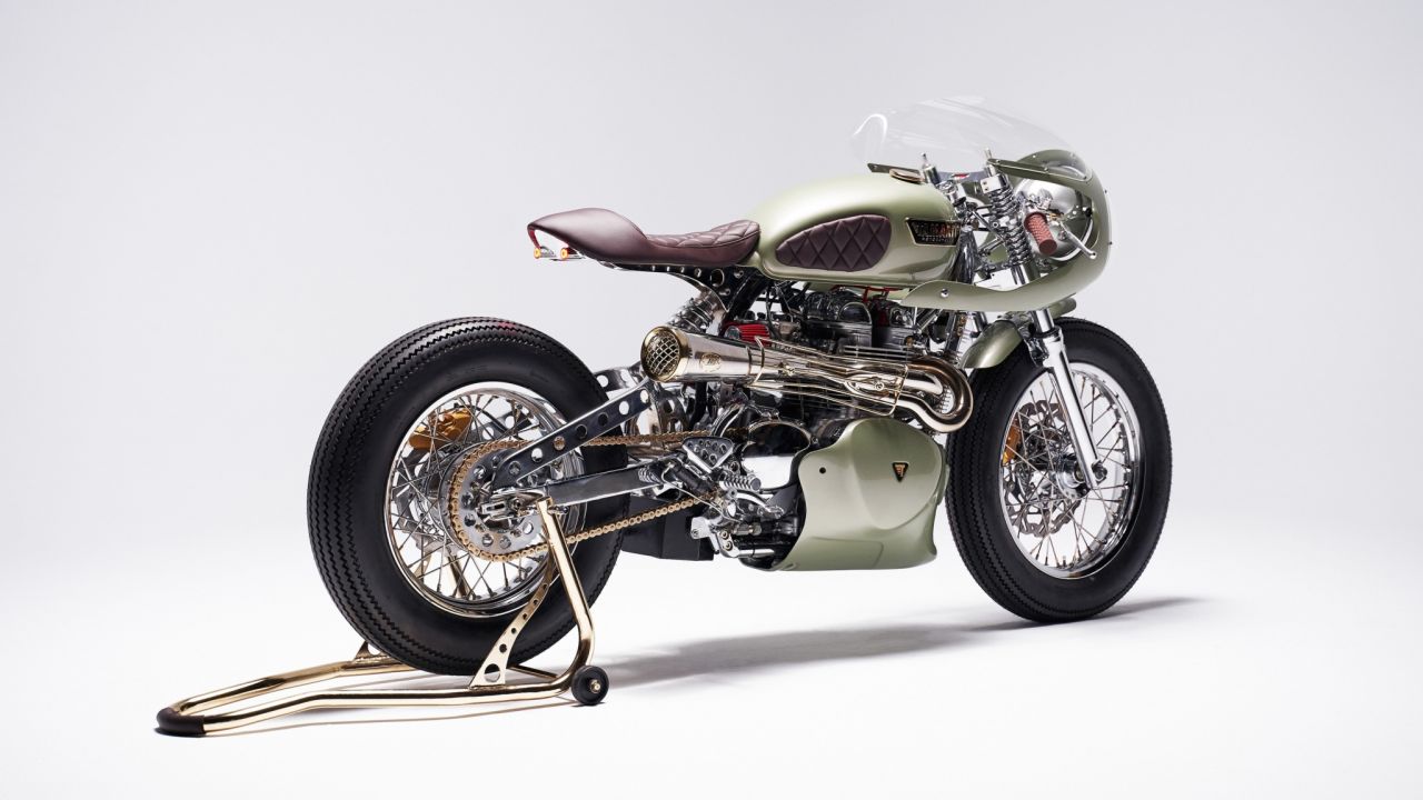 triumph thruxton 900 cafe racer jade 12 min 2048x1152 1