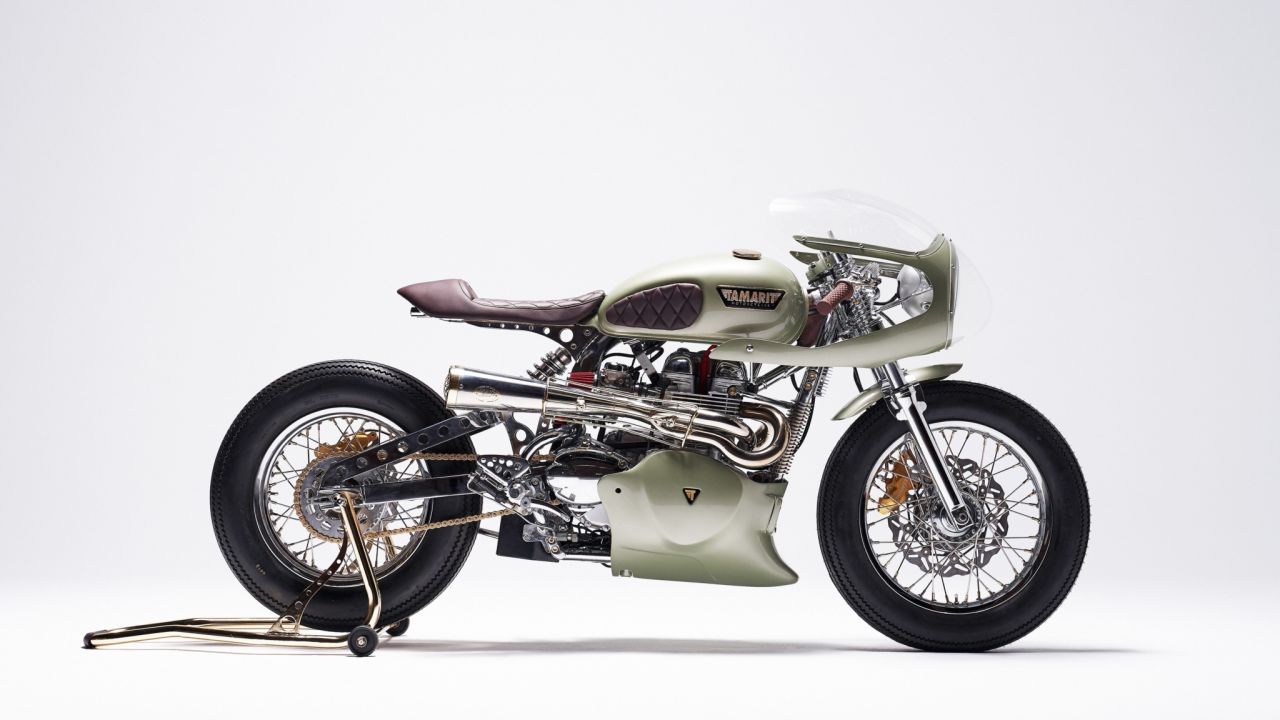 triumph thruxton 900 cafe racer jade 13 min 2048x1152 2