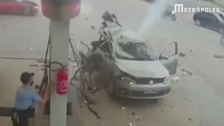 Esplode l’auto a metano, dramma sfiorato al distributore