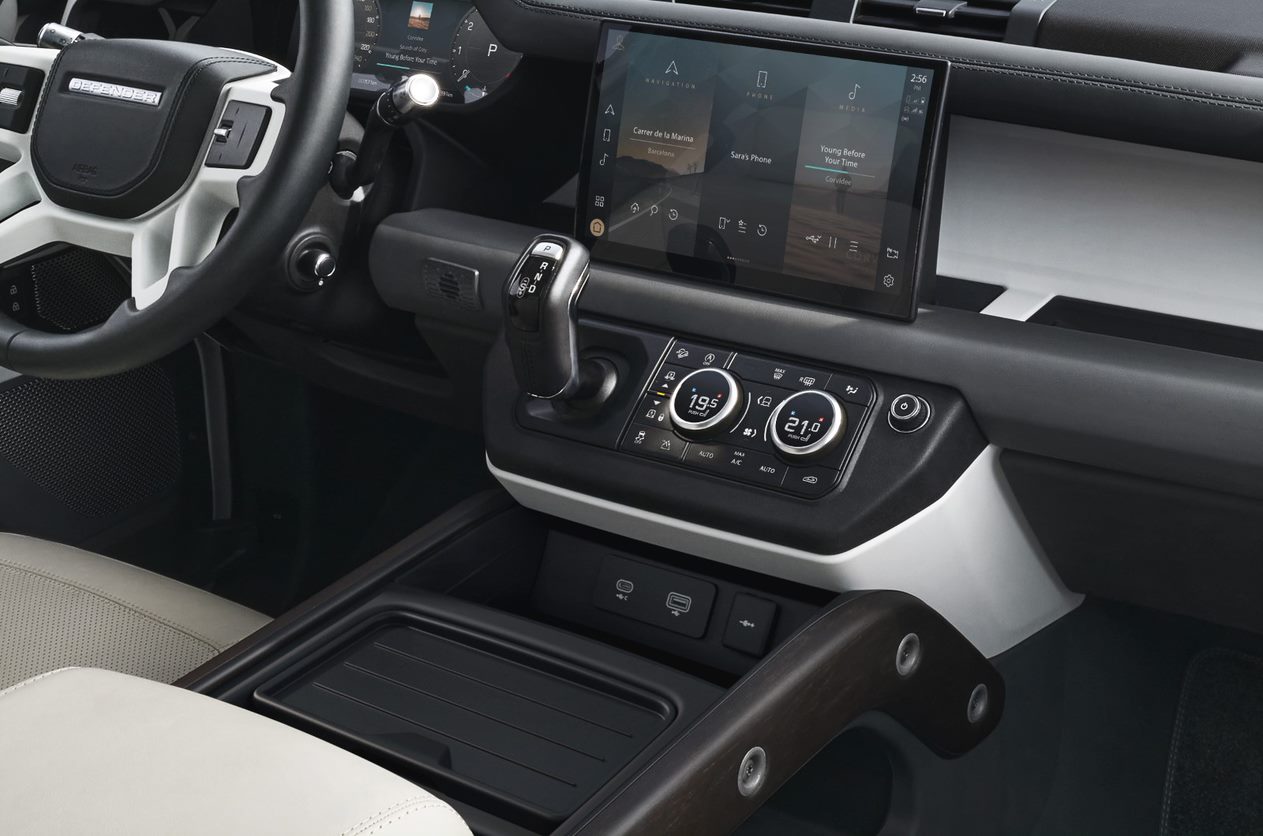 2023 Land Rover Defender 130 002