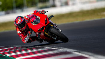 Panigale MY22 Dinamica 33 Gallery 1920x1080 1