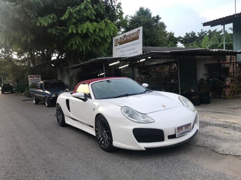 La replica della Porsche Boxster nasconde una Toyota MR-S