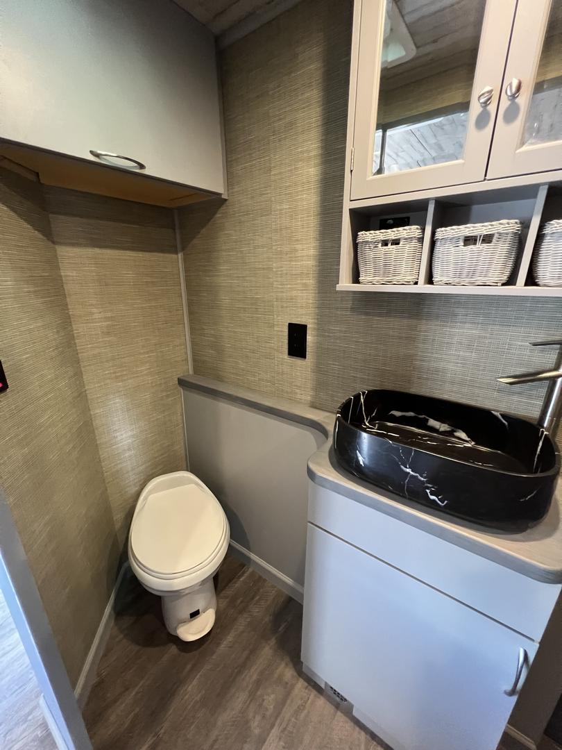 Int Bathroom1