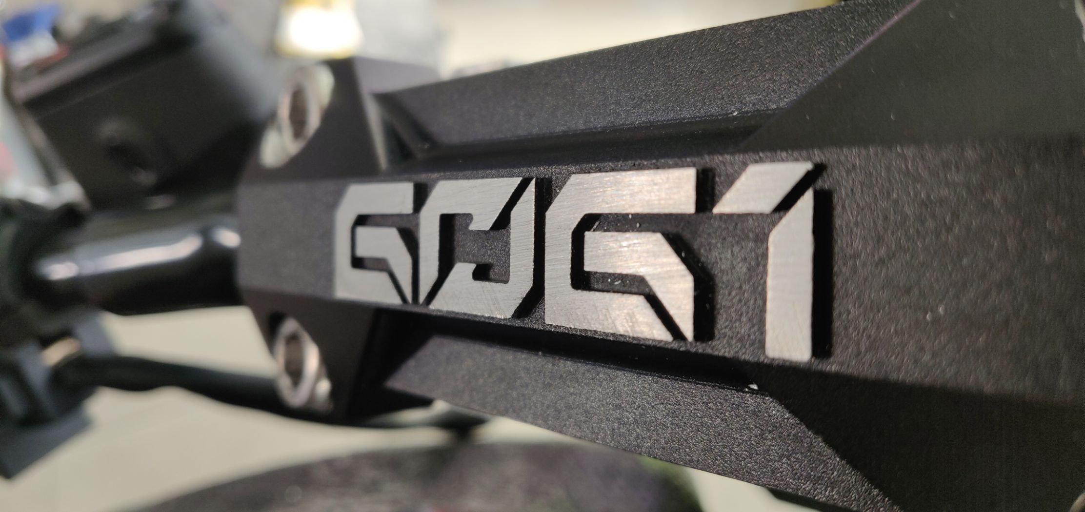 the evoke 6061 xr is a cruiser electric motorcycle 2
