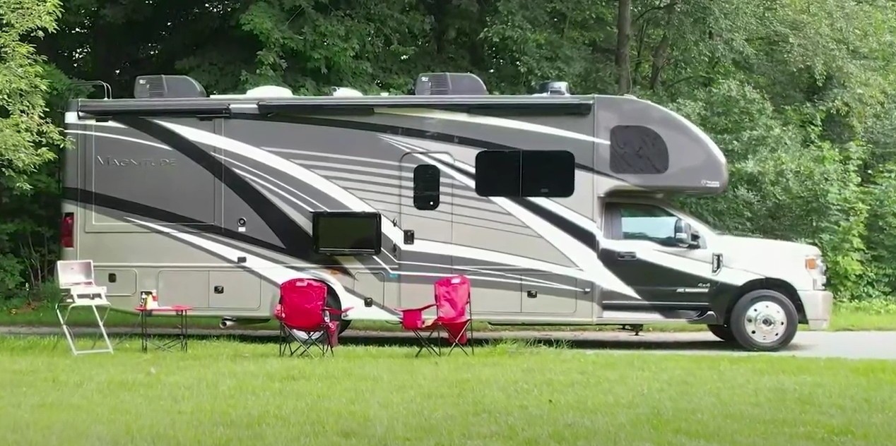 2023 thor magnitude super c has it all great for full time rv living 2