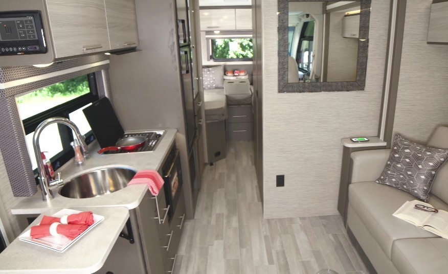 thors small class a motorhome packs big rv living ideal for a family of five 5