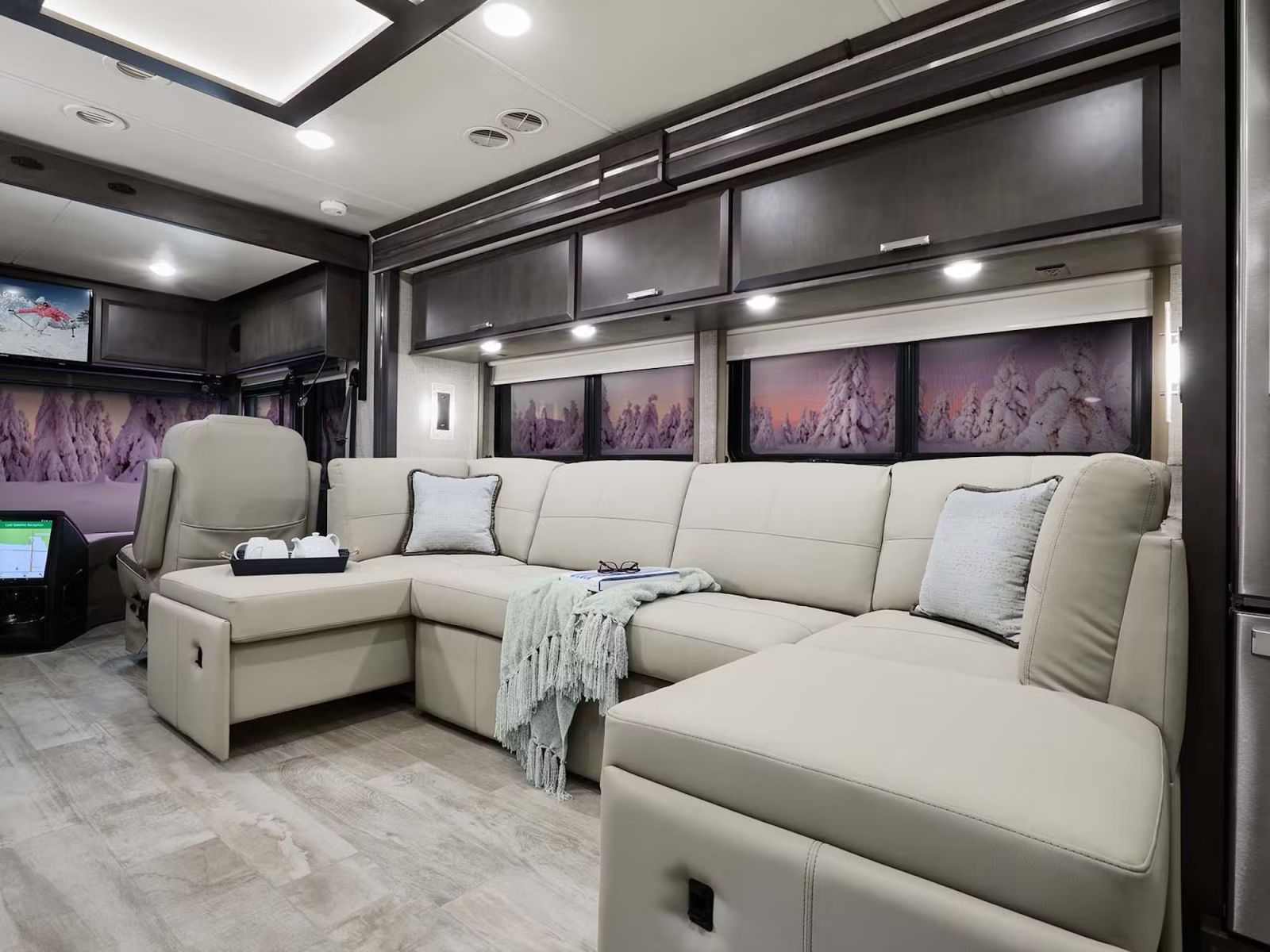 2022 Tuscany 45BX Portofino Regatta Chaise HideABed Sofa 22 11zon