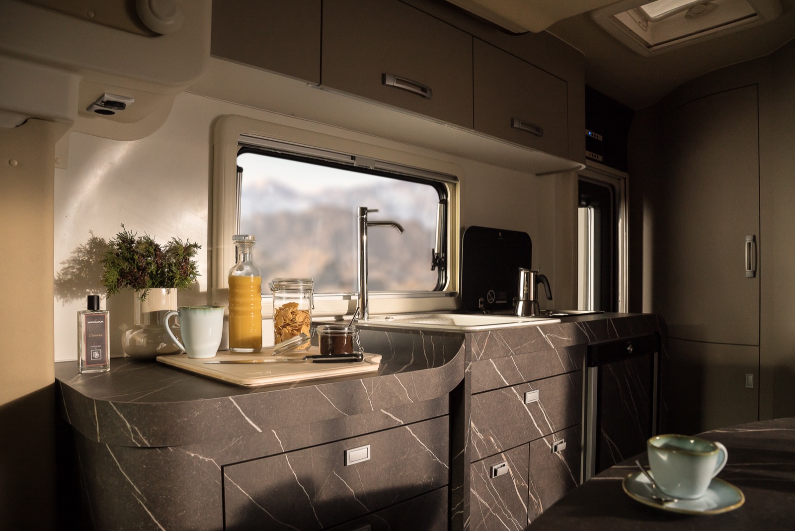 540 small luxury camper 44 copia