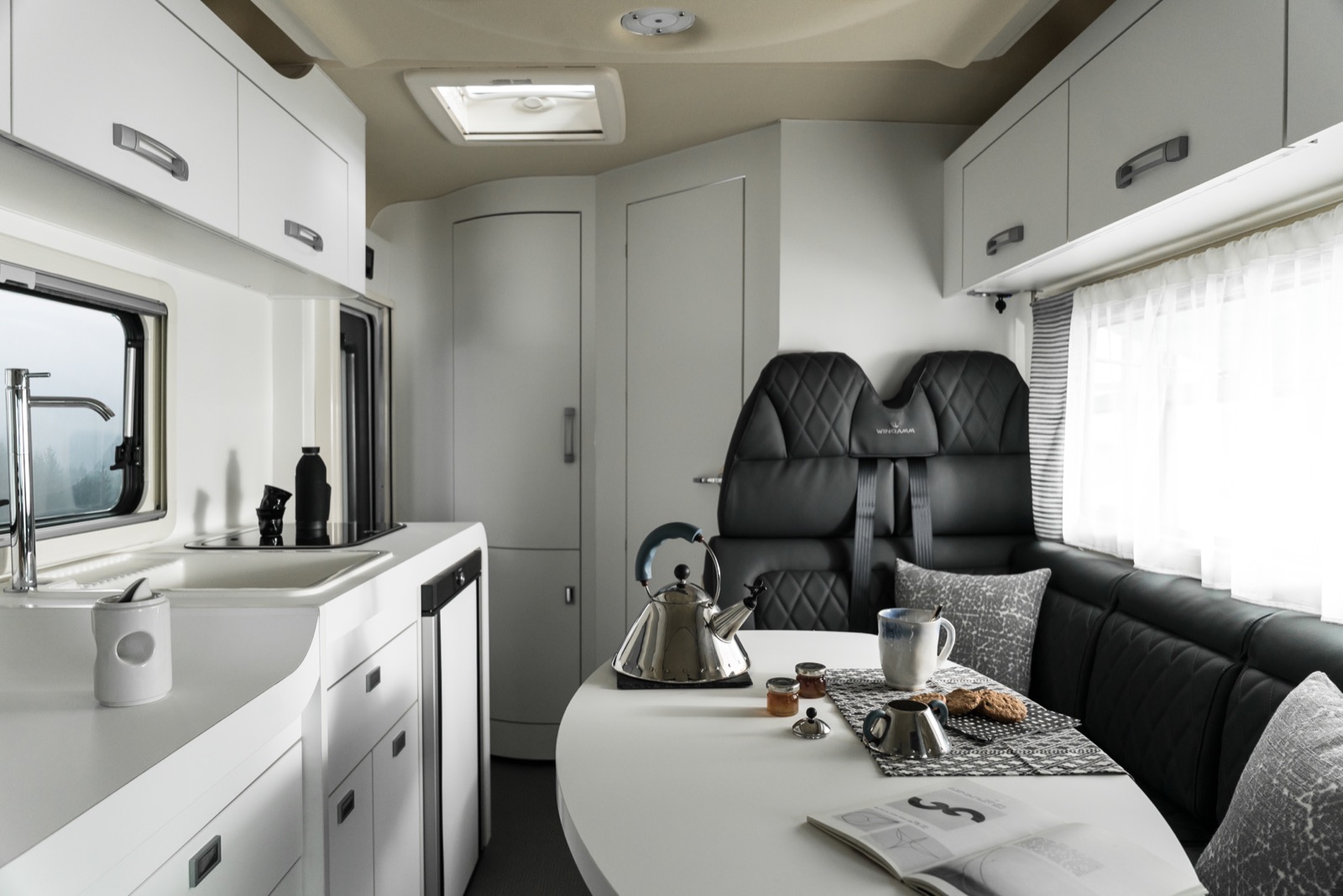 Oasi 540 interior small luxury camper 3