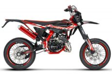 beta rolls out updates to the beginner friendly rr 50 supermoto 1