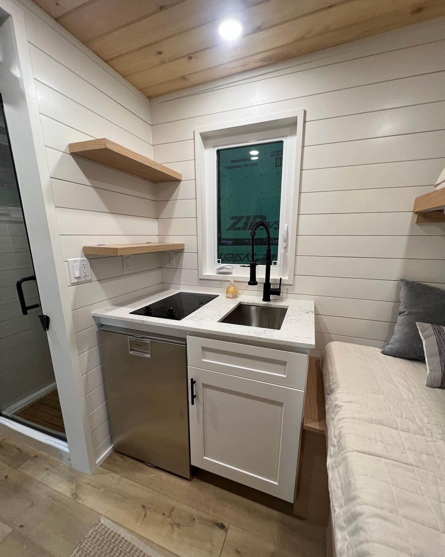 roam is a tiny room on wheels designed to offer everything needed for off grid adventures 7