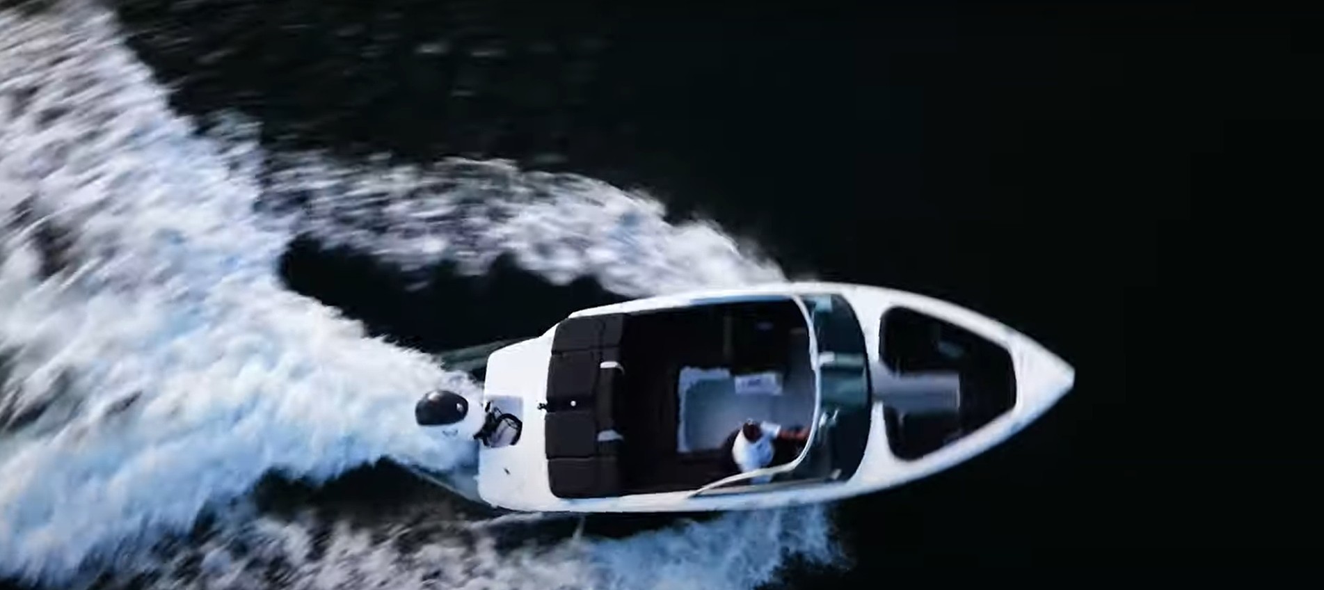 the incredible h2e bowrider sports the worlds most powerful electric powertrain 4
