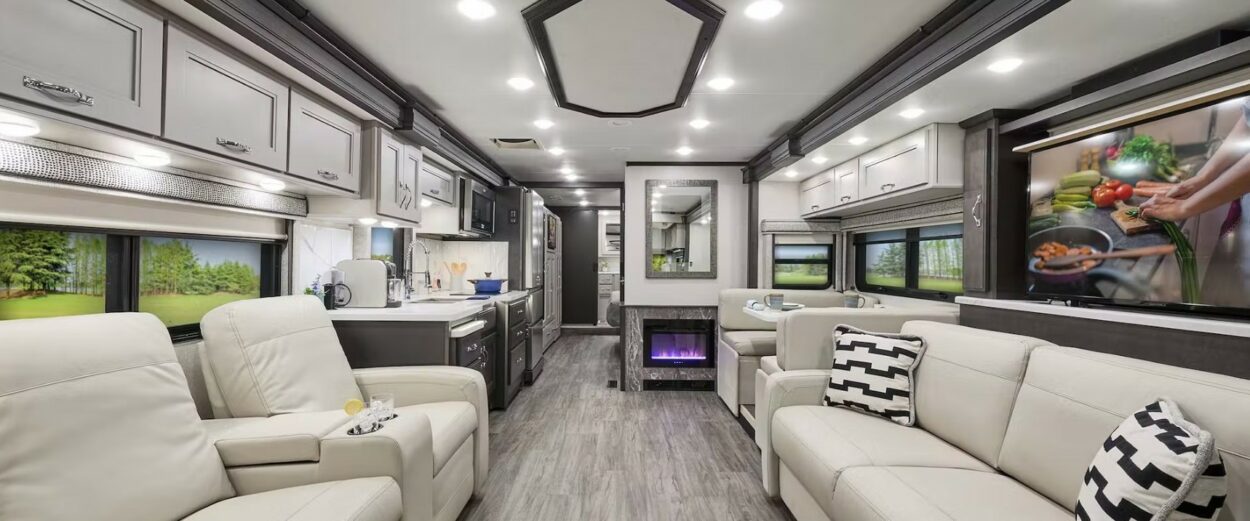 thor unveils the riviera a brand new luxury motorhome fit for a king 2
