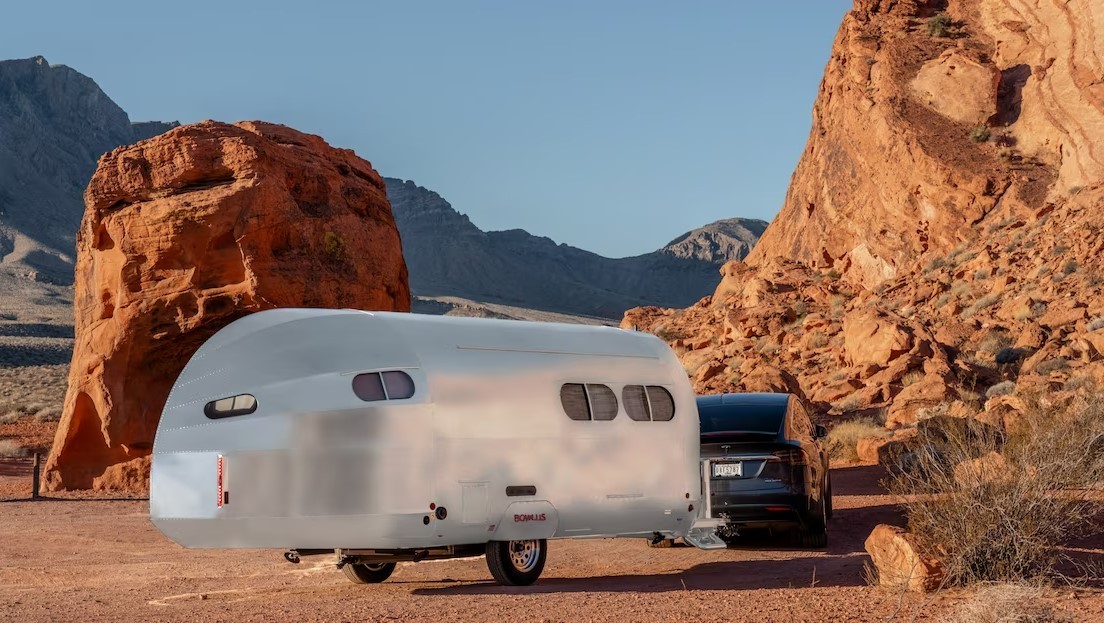 bowlus heritage is here as the worlds lightest full size trailer can go off grid too 2