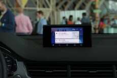 2560px Android Auto 18634357025