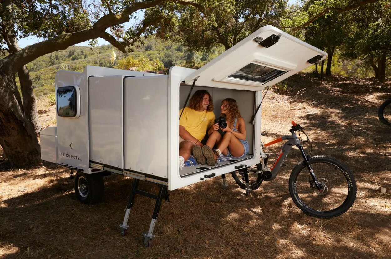 hitch hotel traveler is a box on wheels that expands into your hotel room at camp 15