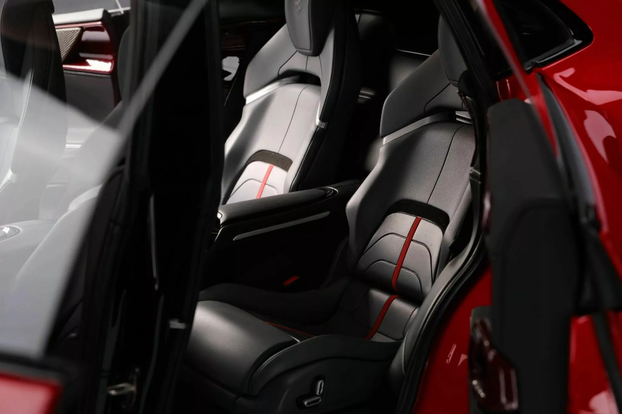 Ferrari Purosangue 5 result 2048x1365 1