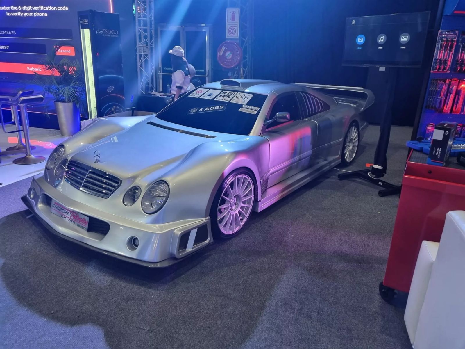 Mercedes Benz CLK GTR Replica 73 2048x1536 1