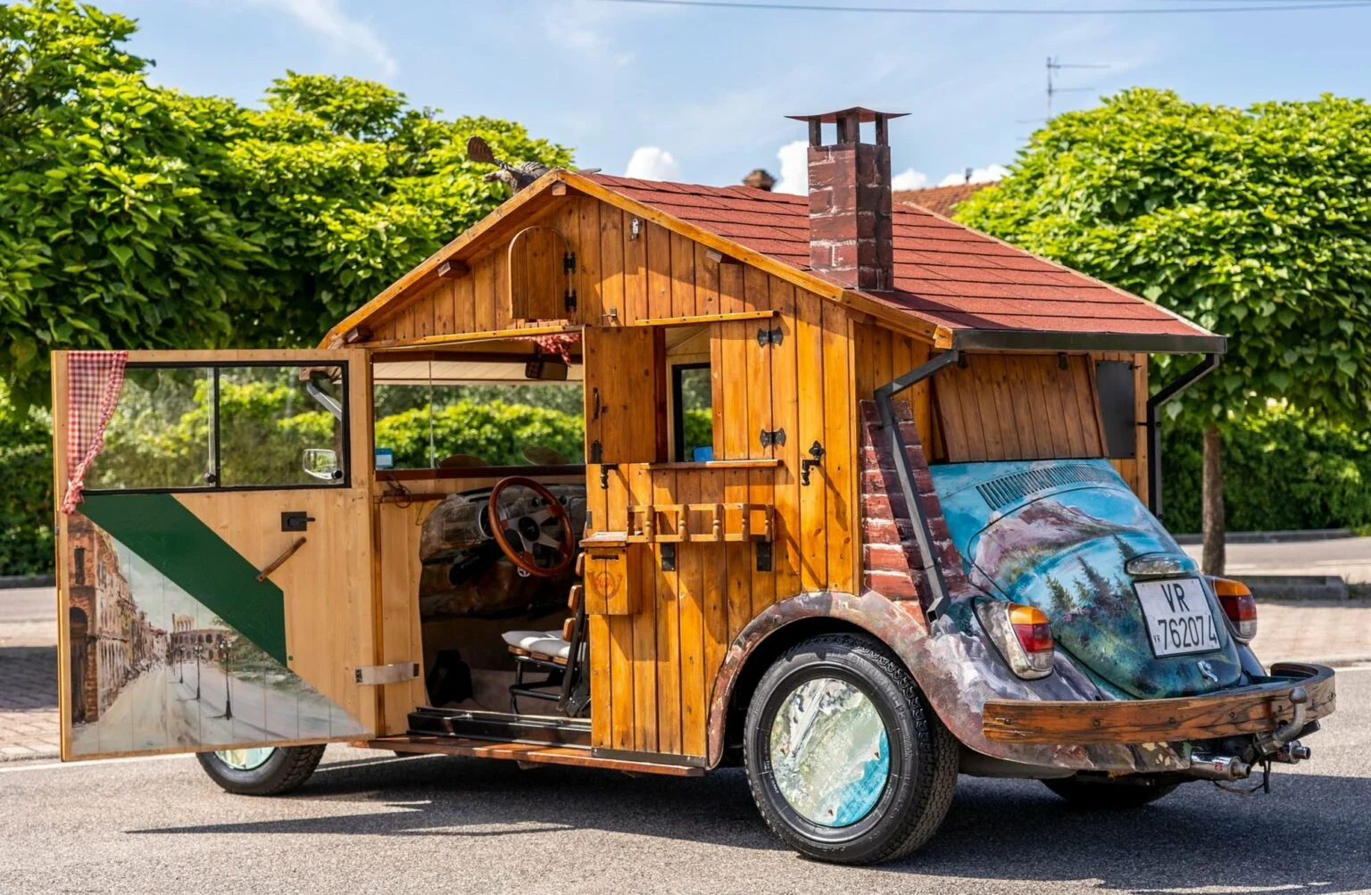 Volkswagen Beetle Swiss Cabin Holzhaus 26 1536x1003 1