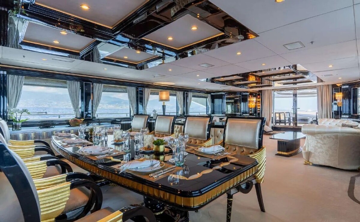 awe inspiring interiors turn this yacht into a floating palace fit for a king 12