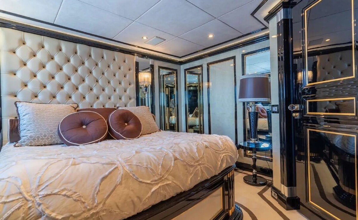 awe inspiring interiors turn this yacht into a floating palace fit for a king 23