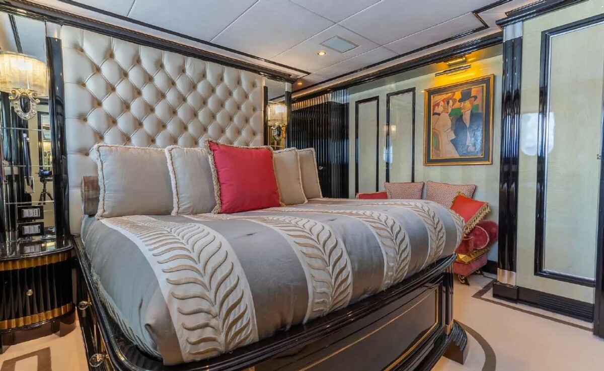 awe inspiring interiors turn this yacht into a floating palace fit for a king 24
