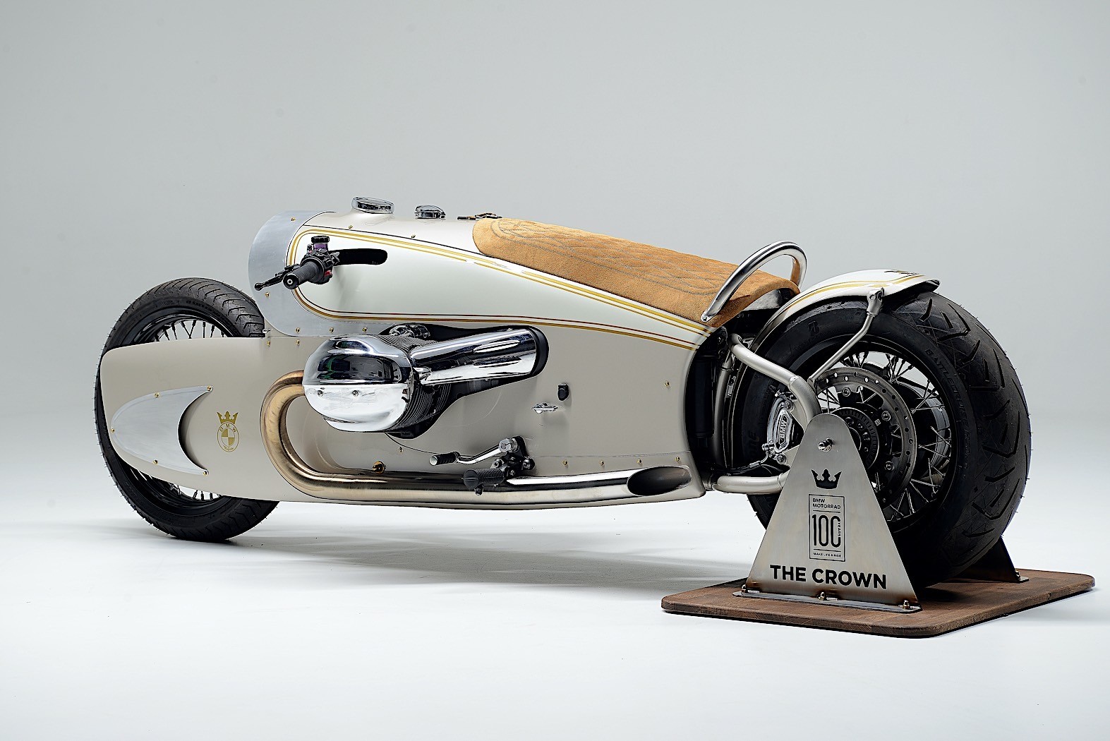 bmw r 18 the crown is an industrial style custom fork replaced by something much fancier 12