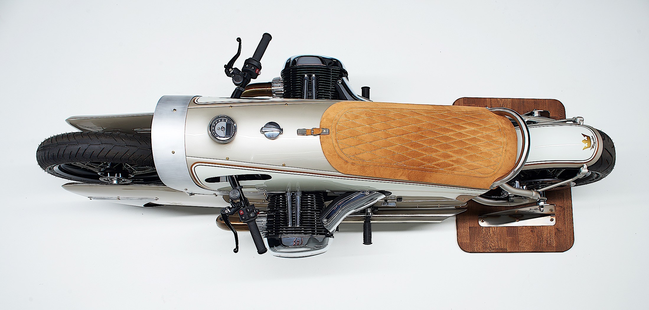 bmw r 18 the crown is an industrial style custom fork replaced by something much fancier 7