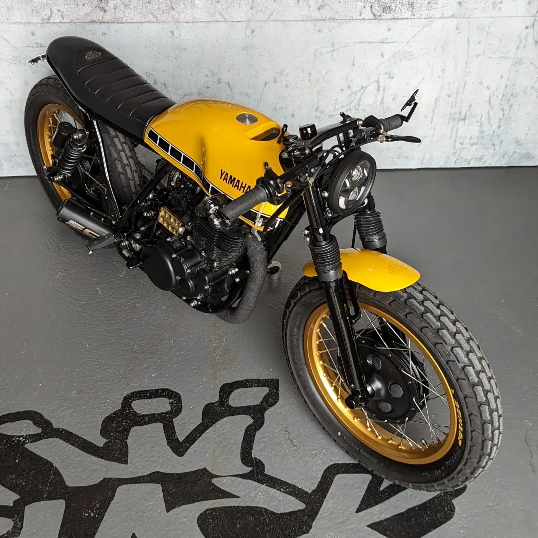 custom yamaha sr400 has an interesting backstory to complement the tasty looks 10