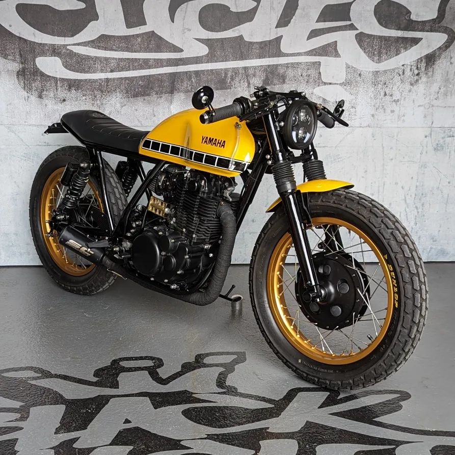 custom yamaha sr400 has an interesting backstory to complement the tasty looks 5