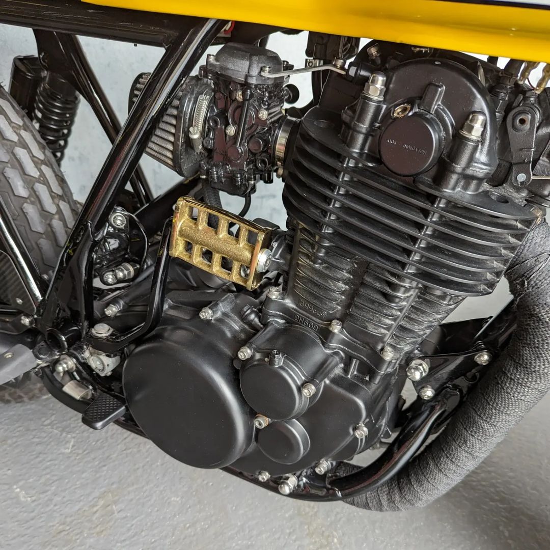 custom yamaha sr400 has an interesting backstory to complement the tasty looks 6