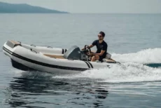 electric tender EJET Hero 1