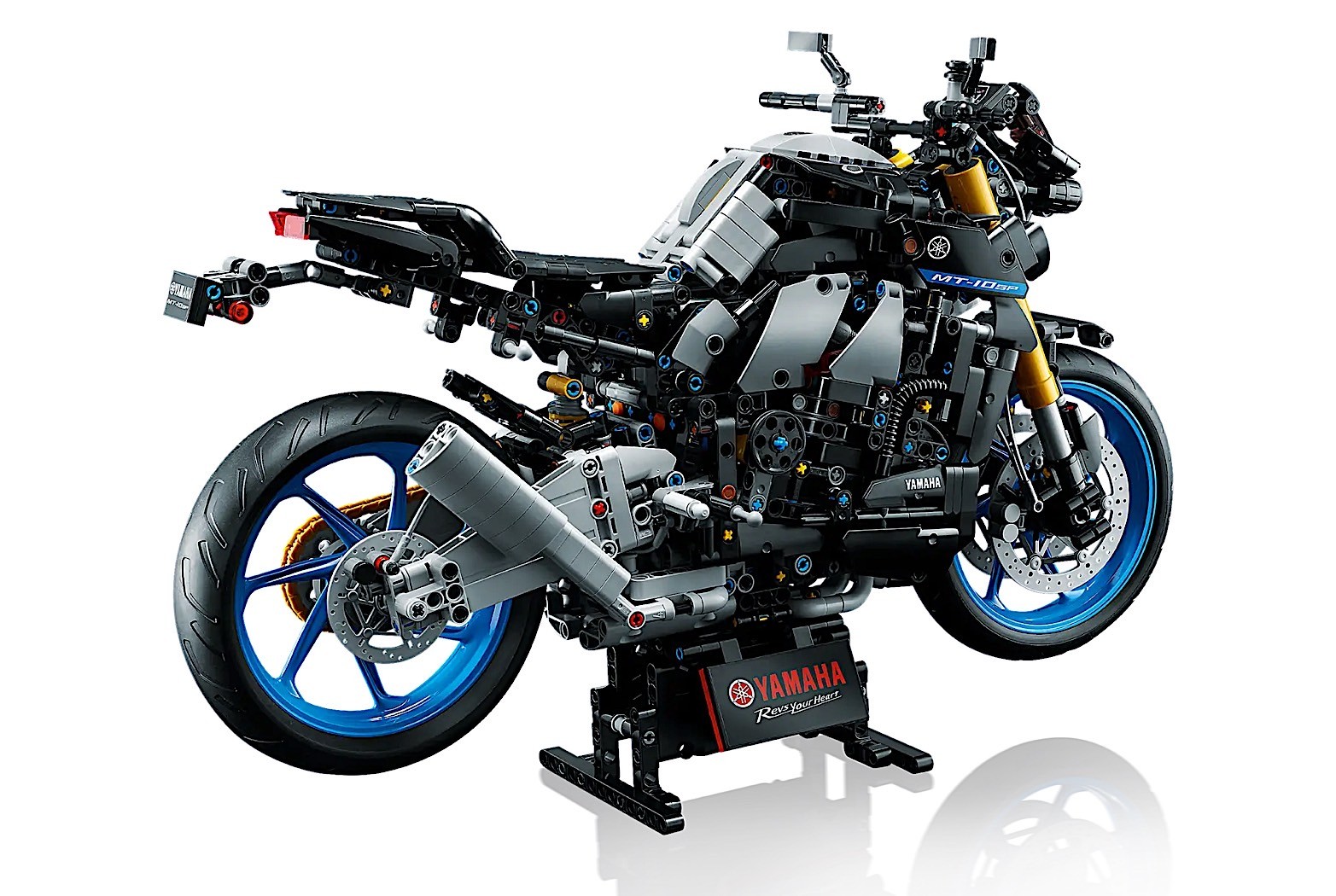 yamaha mt 10 sp comes together from 1478 lego pieces just as aggressive as the real deal 3