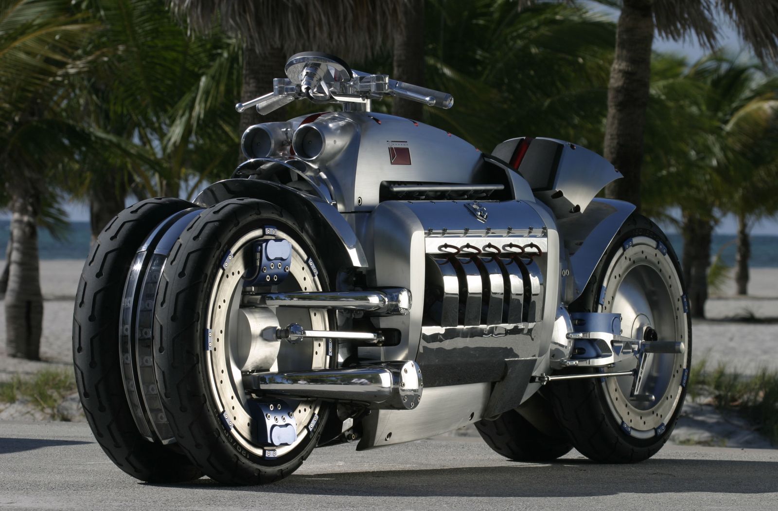 20 years ago dodge unveiled the tomahawk a v10 powered bike that s still insane today 1
