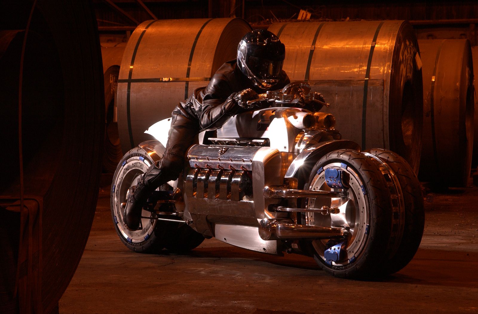 20 years ago dodge unveiled the tomahawk a v10 powered bike that s still insane today 10