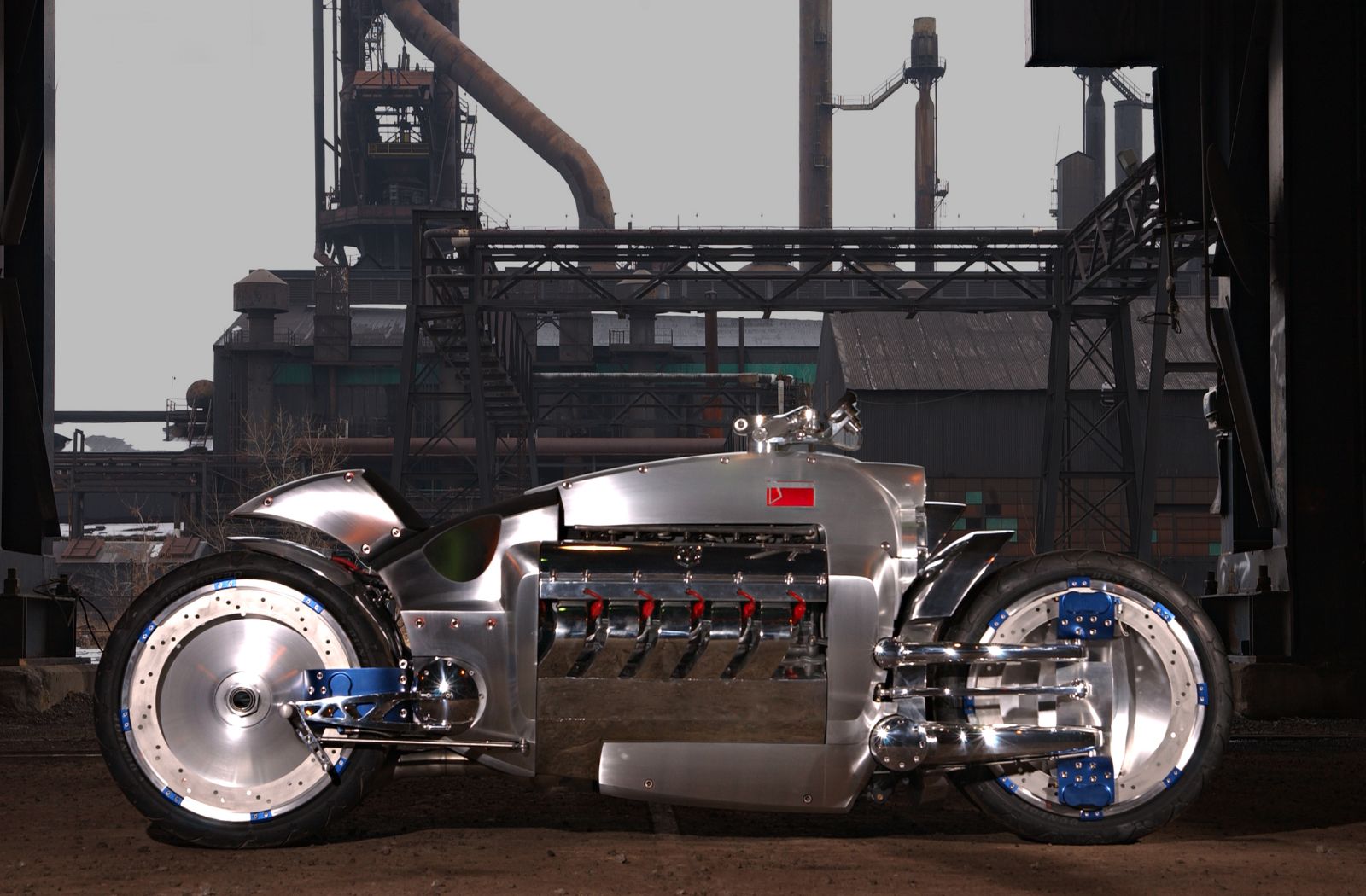 20 years ago dodge unveiled the tomahawk a v10 powered bike that s still insane today 3