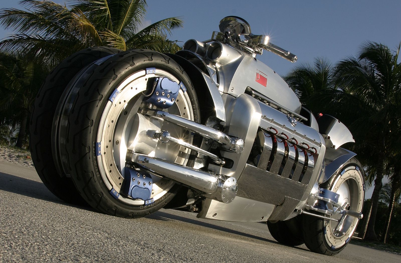 20 years ago dodge unveiled the tomahawk a v10 powered bike that s still insane today 4