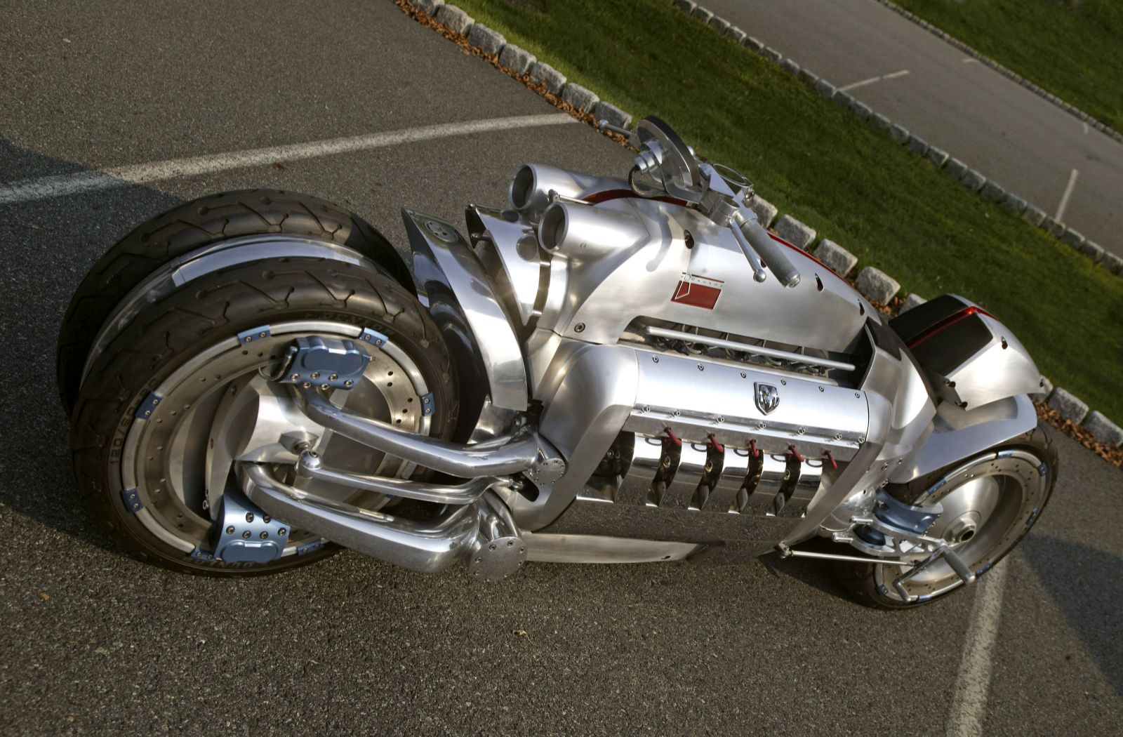 20 years ago dodge unveiled the tomahawk a v10 powered bike that s still insane today 5