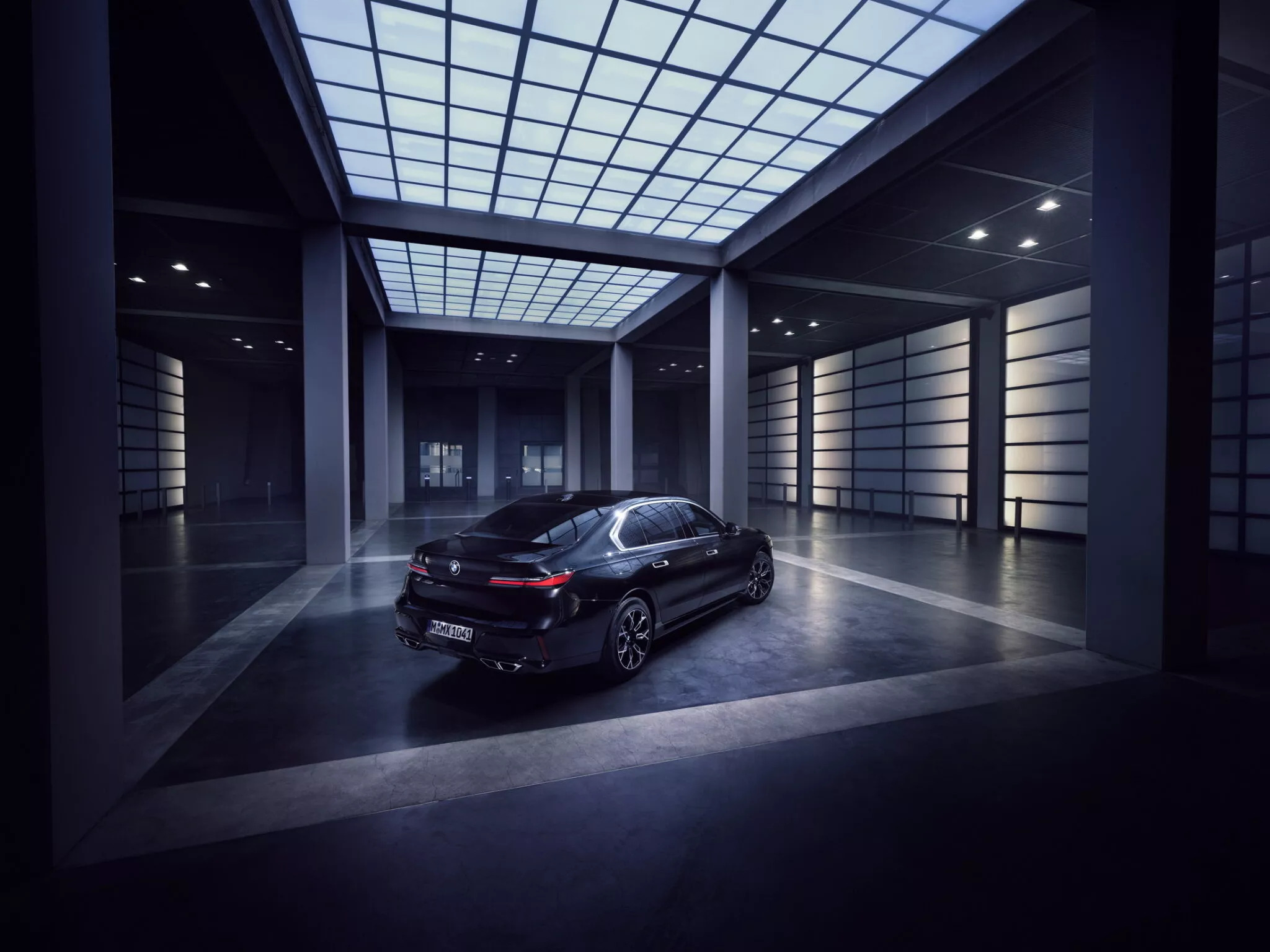 BMW 7 Series Protection 15 2048x1536 1