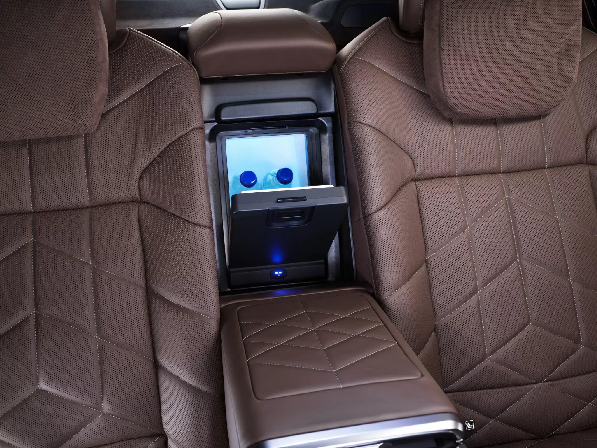 BMW 7 Series Protection 28 2048x1536 1