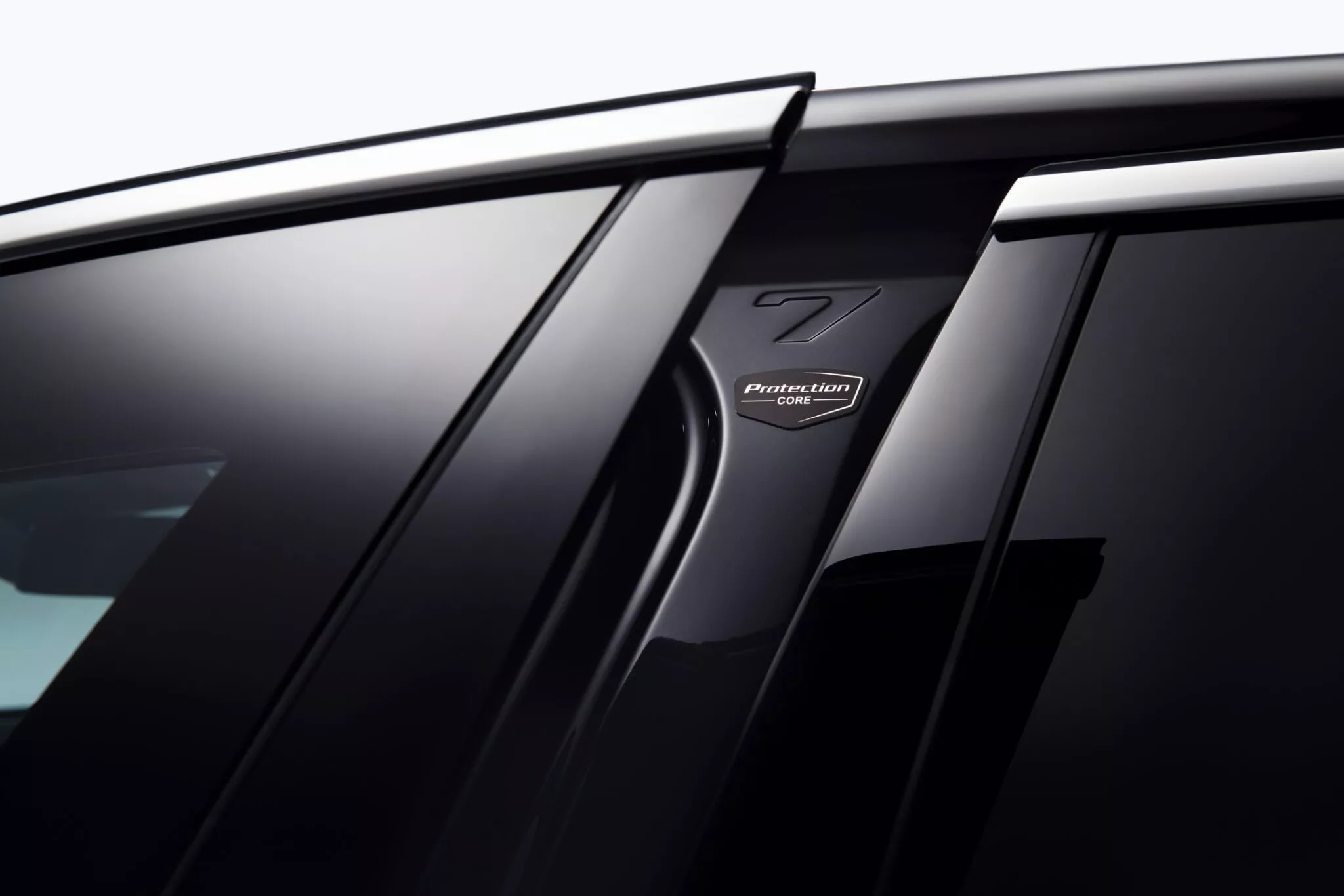 BMW 7 Series Protection 30 2048x1366 1