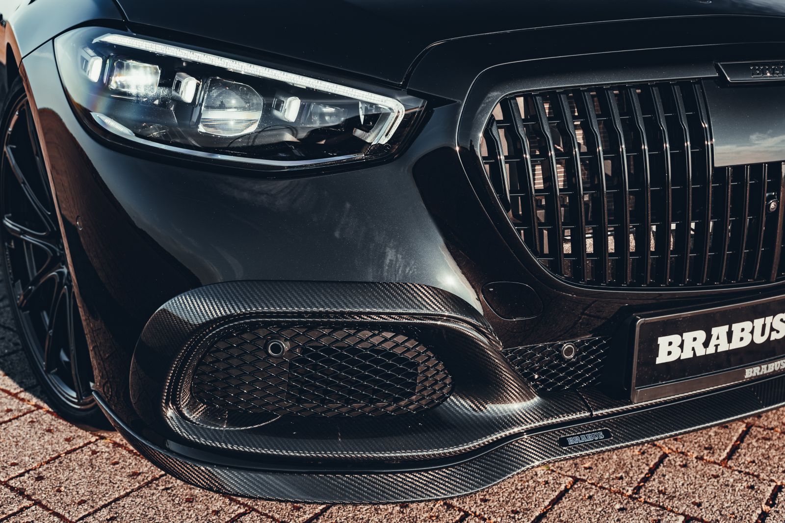 BRABUS 850 Outdoor 4