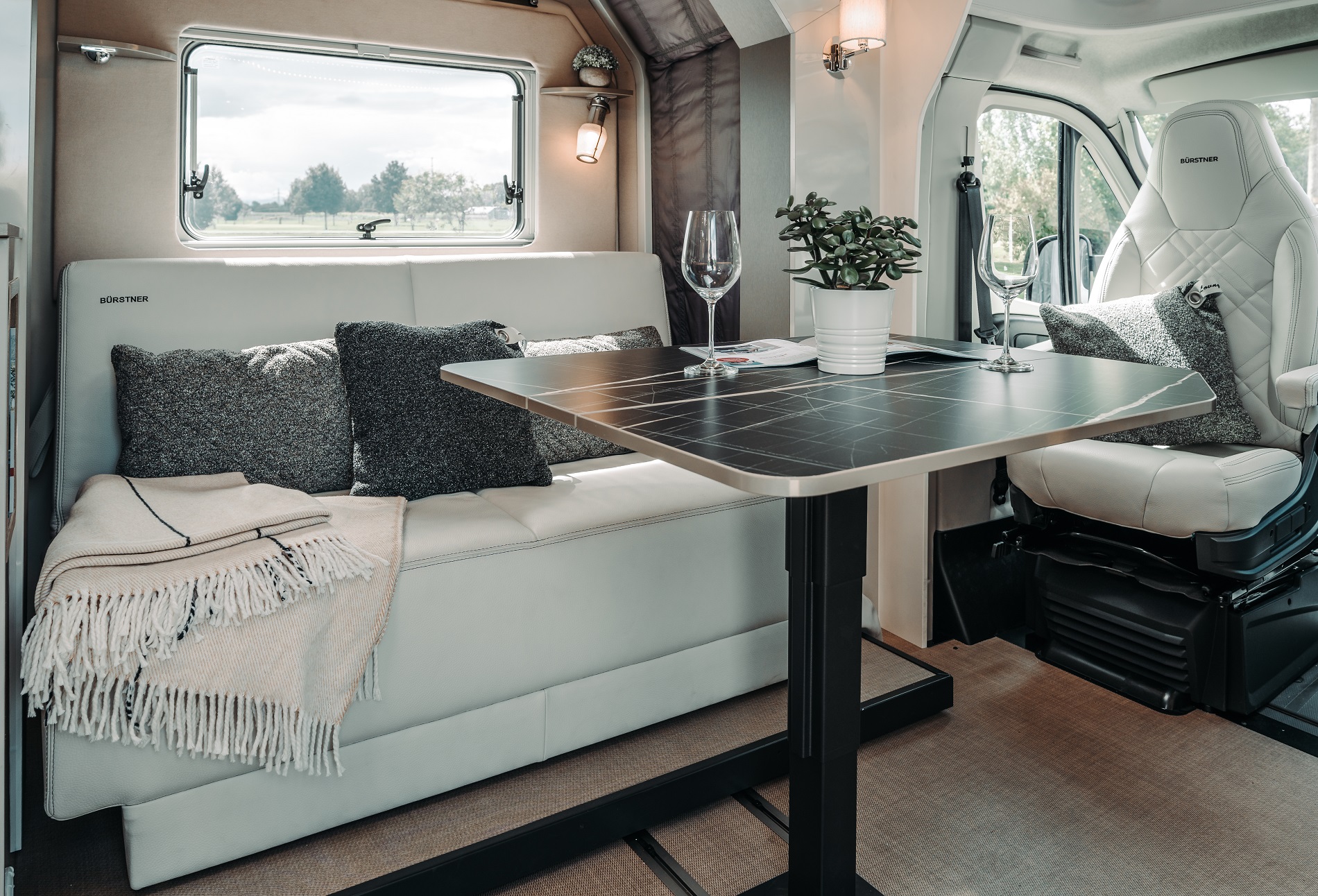 Buerstner Showcar Lounge LisaJung 0024