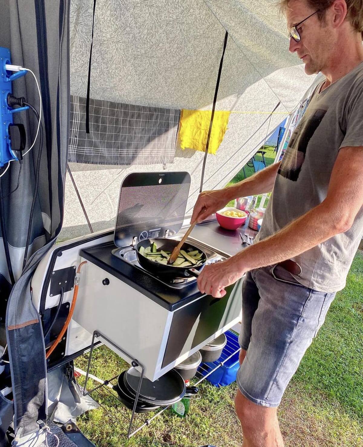 camp let the itsy bitsy lightweight trailer that explodes into a family home at camp 4